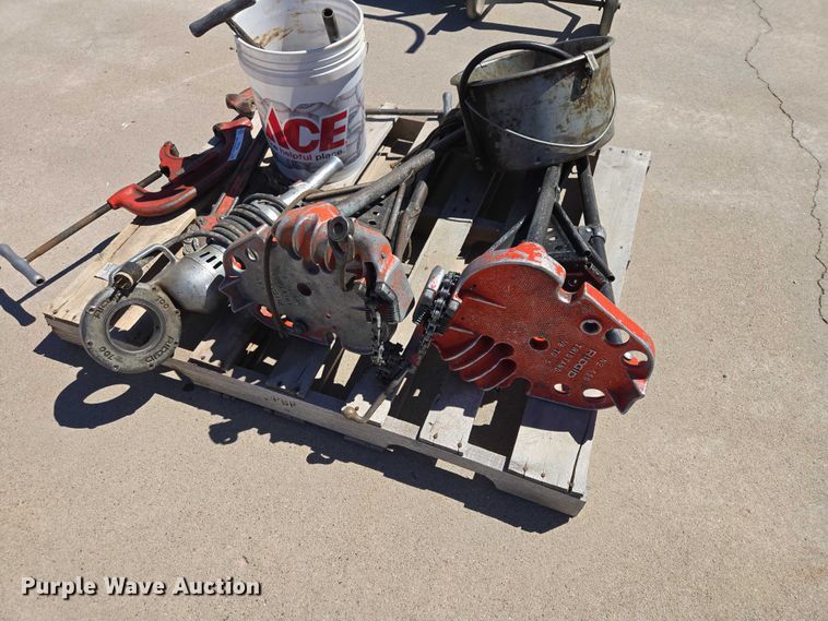 image for item ER1587 Rigid 700 pipe threader