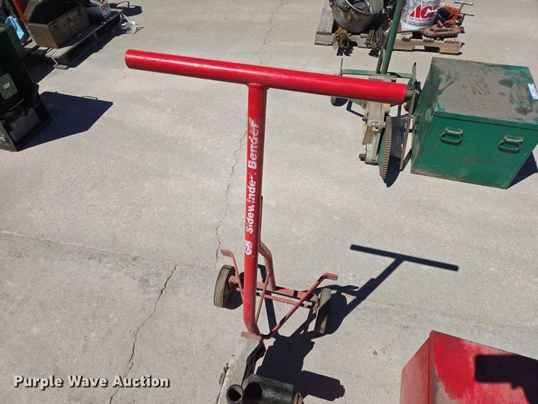 image for item ER1589 Gardner Bender pipe bender
