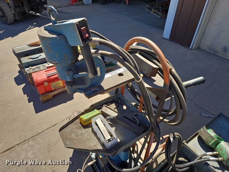 image for item ER1596 Roper Whitney HP501-B hydraulic hole punch