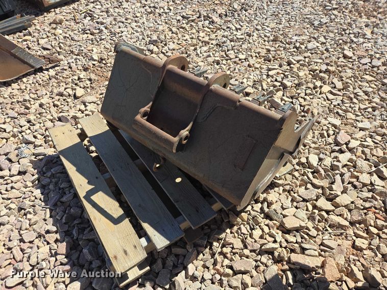 image for item ER1609 Bobcat excavator bucket