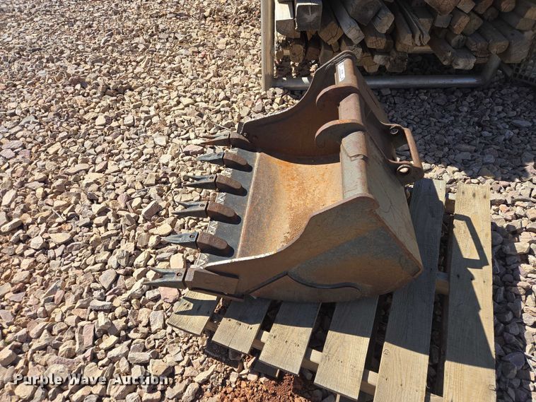 image for item ER1609 Bobcat excavator bucket