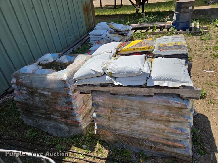 image for item ER1644 (6) pallets of polymeric sand