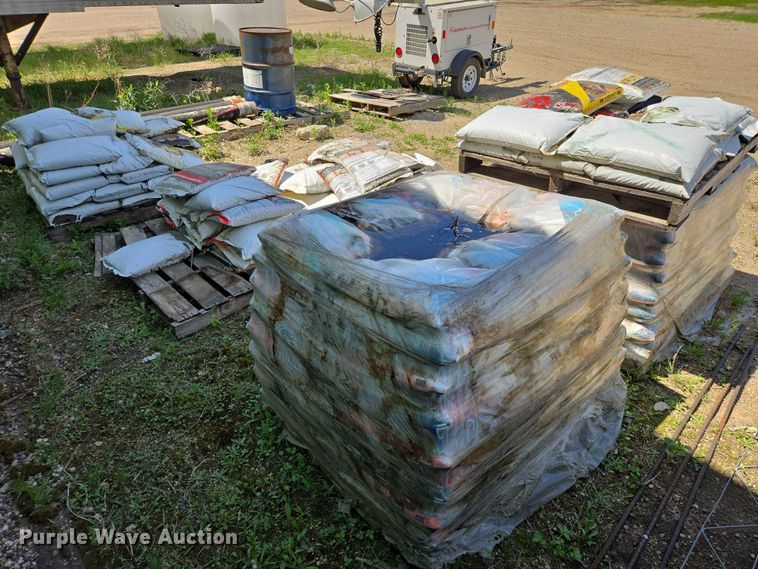 image for item ER1644 (6) pallets of polymeric sand