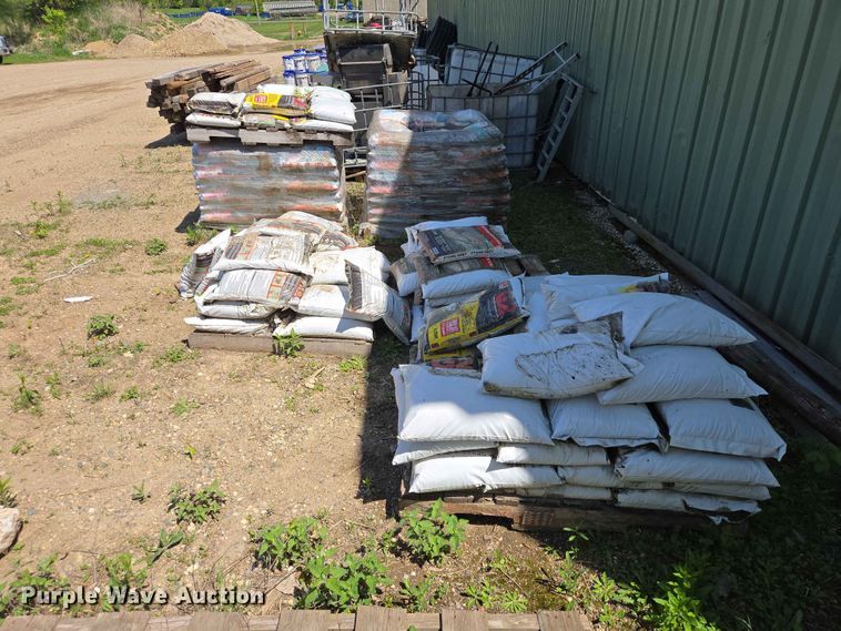 image for item ER1644 (6) pallets of polymeric sand