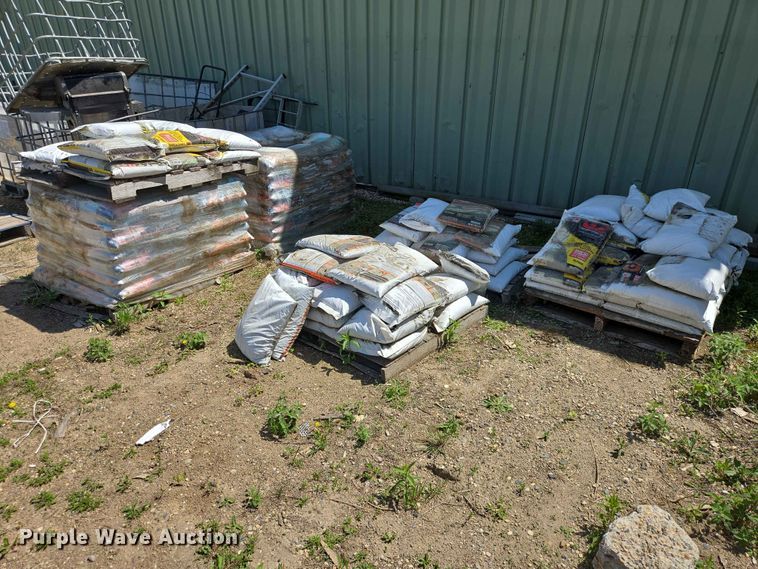image for item ER1644 (6) pallets of polymeric sand