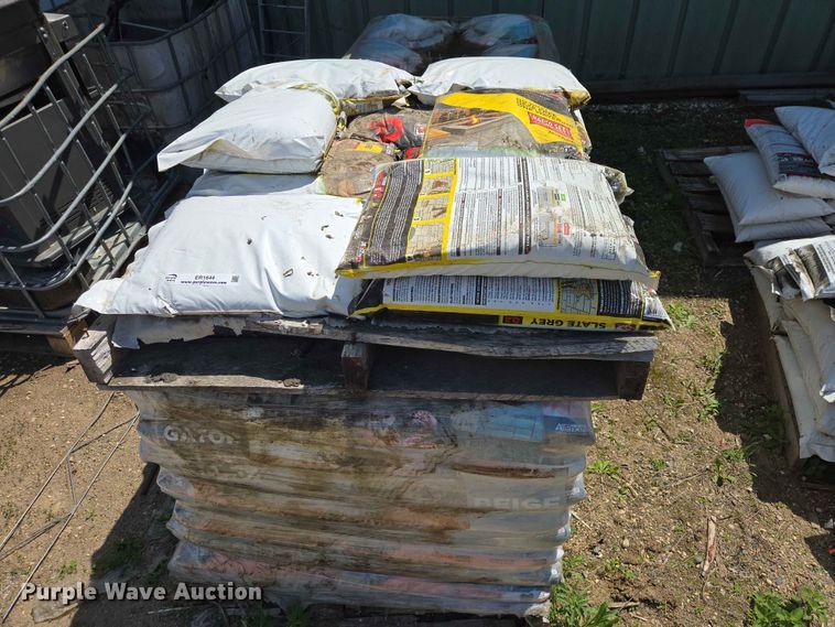 image for item ER1644 (6) pallets of polymeric sand