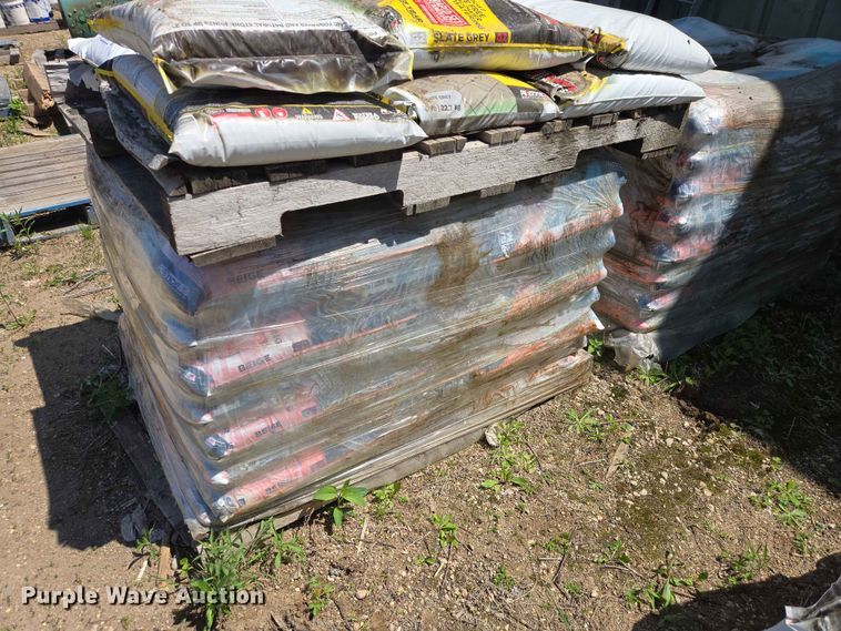 image for item ER1644 (6) pallets of polymeric sand