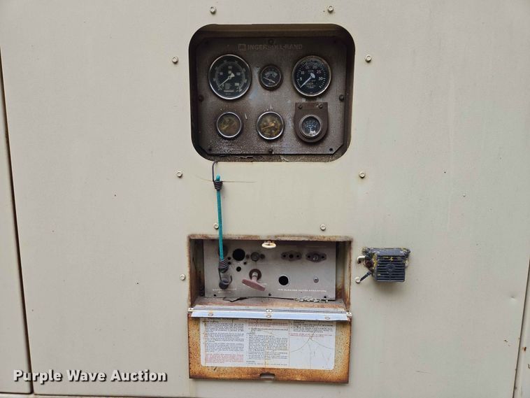image for item ER1651 Ingersoll Rand 1600 air compressor