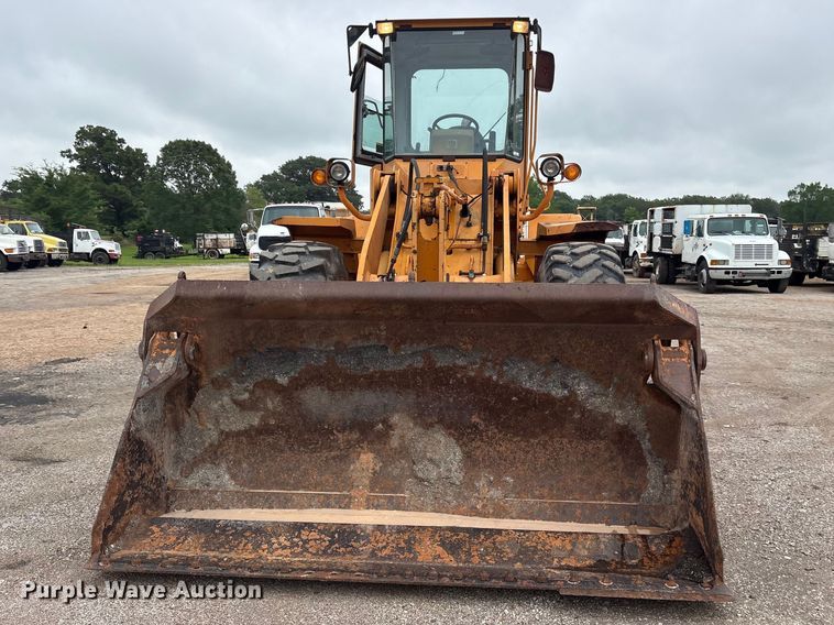 image for item ET2072 Hyundai HL740-3 wheel loader