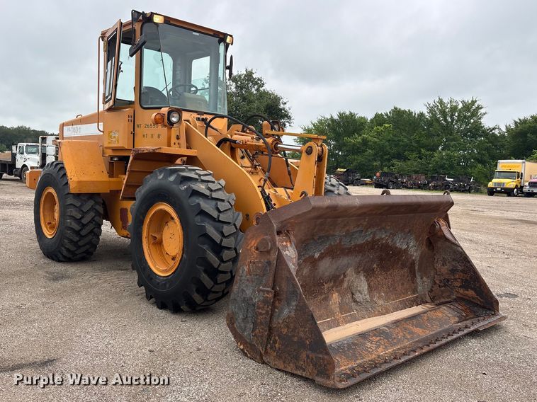 image for item ET2072 Hyundai HL740-3 wheel loader