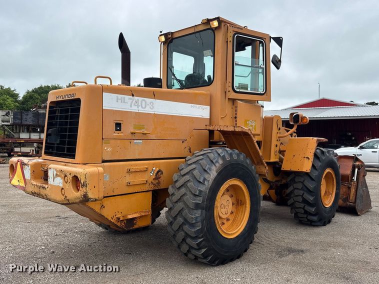 image for item ET2072 Hyundai HL740-3 wheel loader