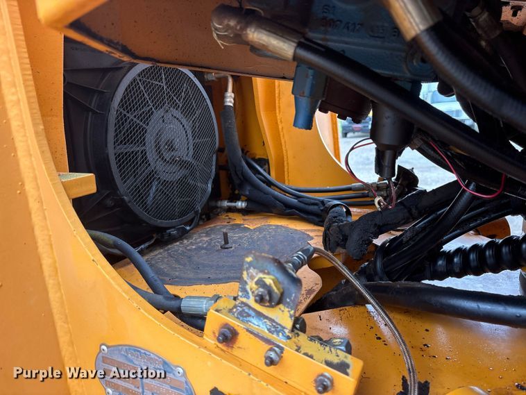 image for item ET2072 Hyundai HL740-3 wheel loader
