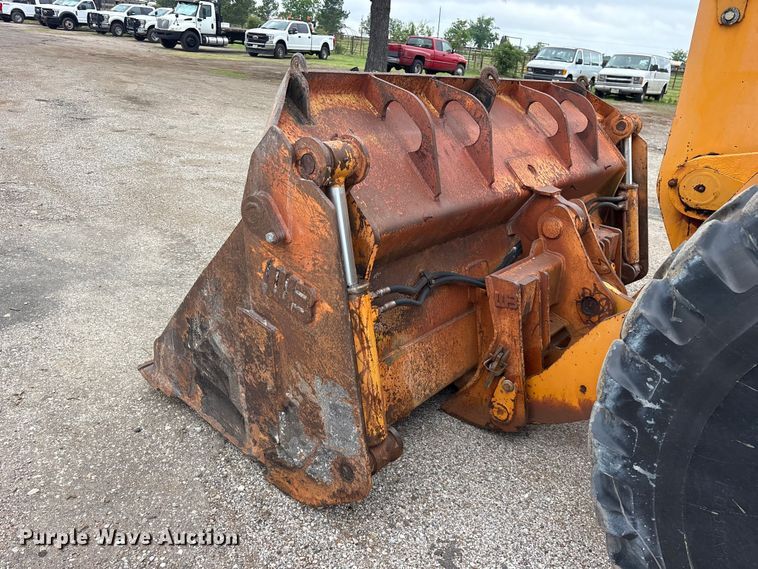 image for item ET2072 Hyundai HL740-3 wheel loader