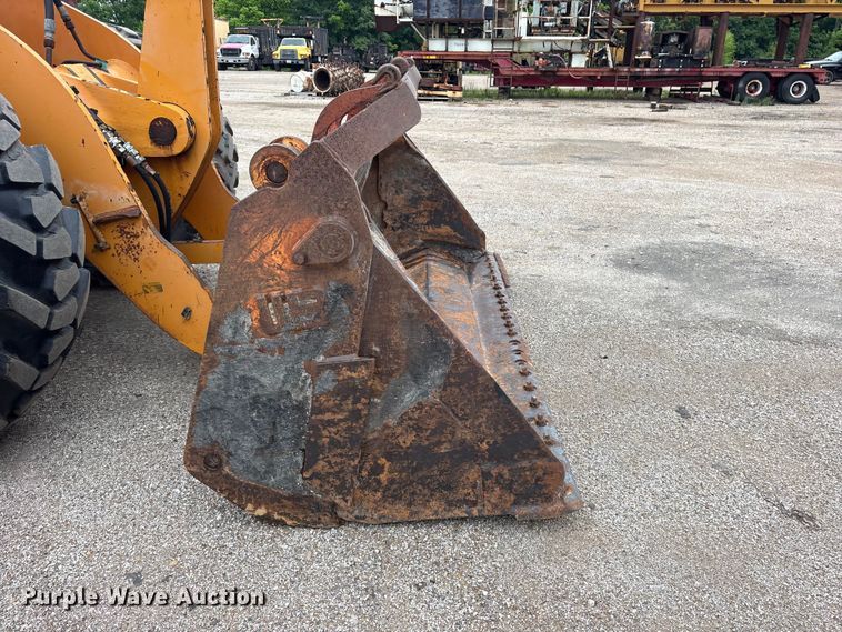 image for item ET2072 Hyundai HL740-3 wheel loader