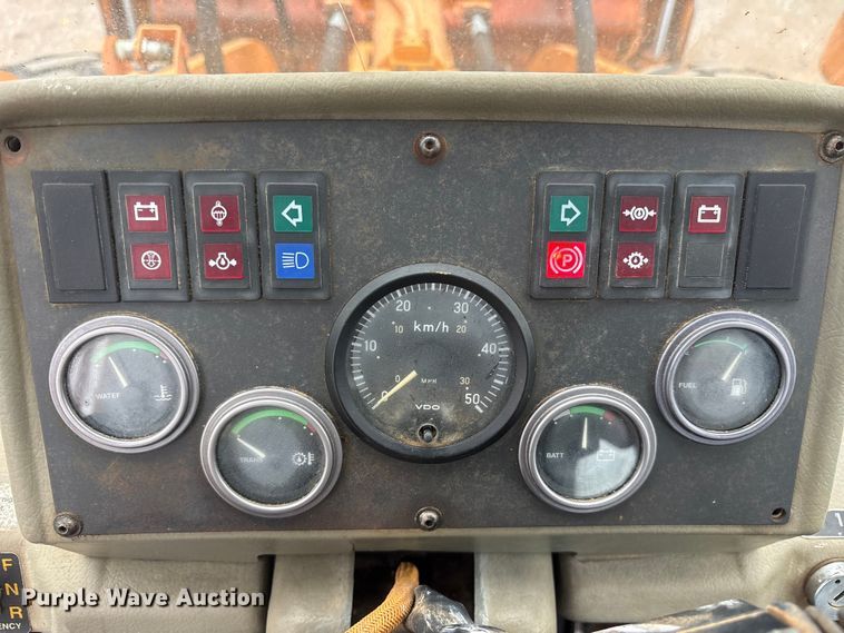 image for item ET2072 Hyundai HL740-3 wheel loader