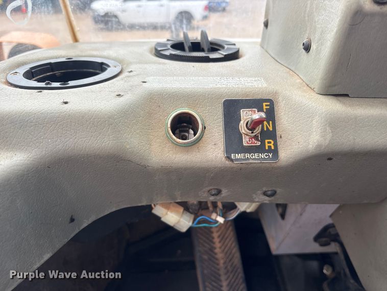 image for item ET2072 Hyundai HL740-3 wheel loader