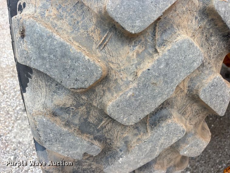 image for item ET2072 Hyundai HL740-3 wheel loader