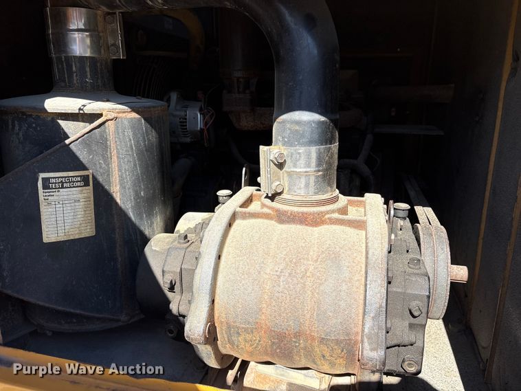 image for item ET2084 2013 Vermeer V500LE HD vacuum excavator