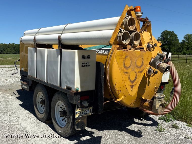 image for item ET2085 2010 Vermeer Vactron LP555SDT vacuum excavator