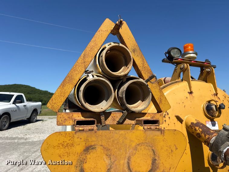image for item ET2085 2010 Vermeer Vactron LP555SDT vacuum excavator