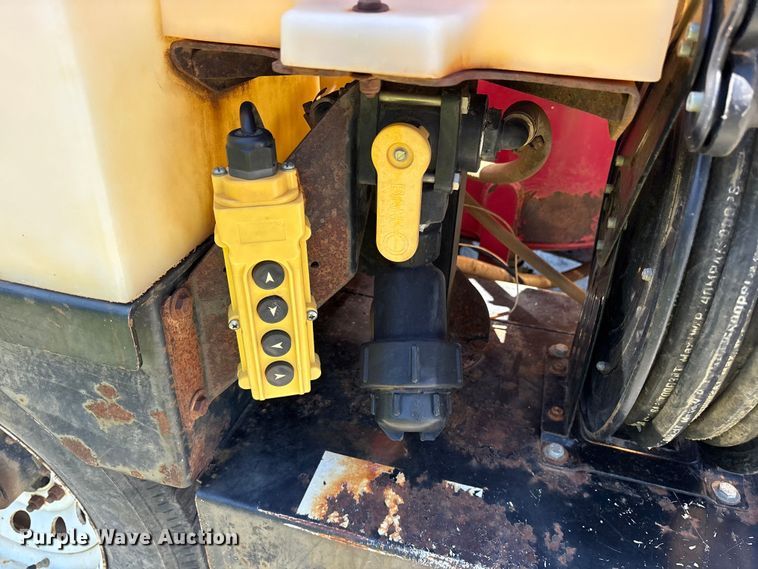 image for item ET2085 2010 Vermeer Vactron LP555SDT vacuum excavator