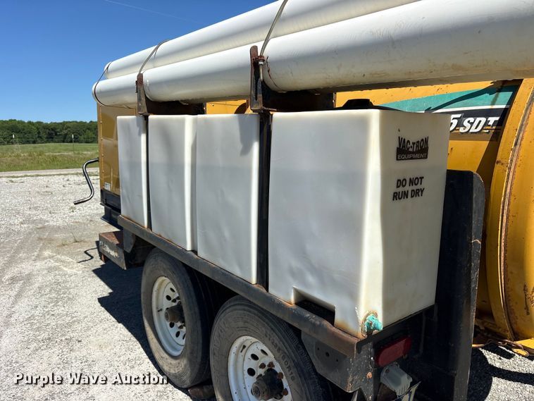 image for item ET2085 2010 Vermeer Vactron LP555SDT vacuum excavator