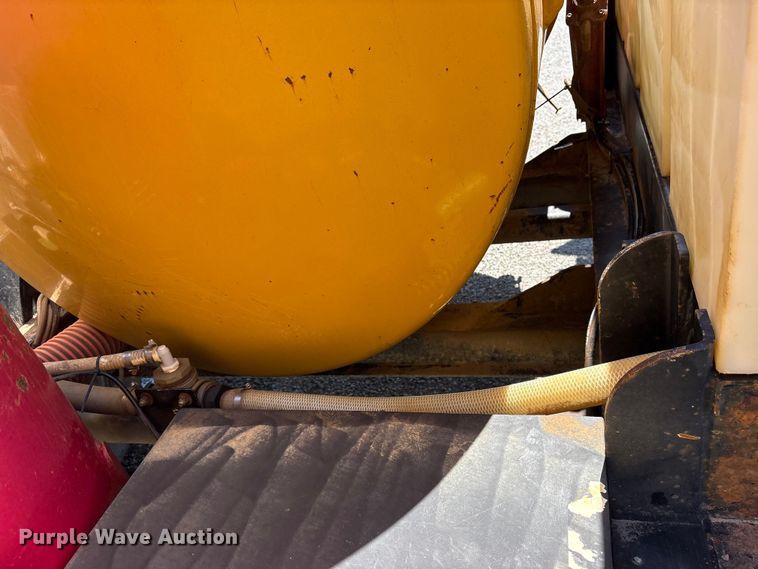 image for item ET2085 2010 Vermeer Vactron LP555SDT vacuum excavator