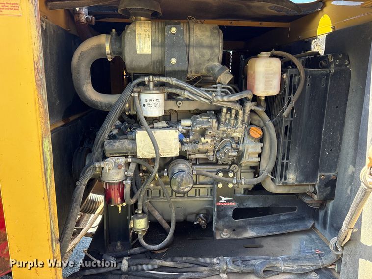 image for item ET2085 2010 Vermeer Vactron LP555SDT vacuum excavator