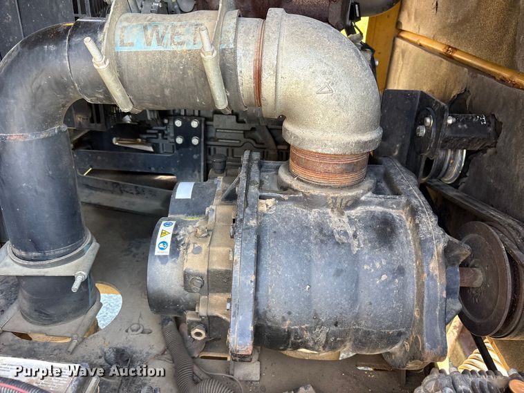 image for item ET2085 2010 Vermeer Vactron LP555SDT vacuum excavator