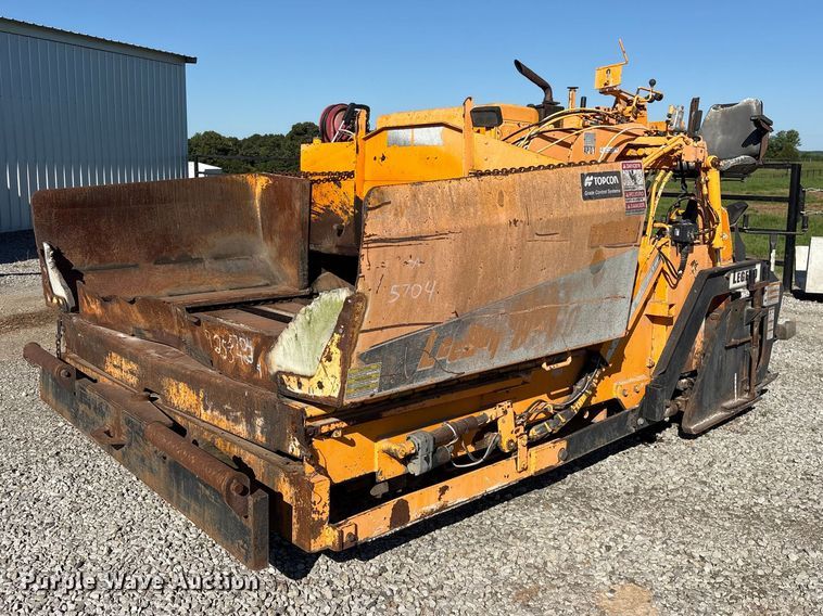 image for item ET2086 2001 LeeBoy L8560T paver