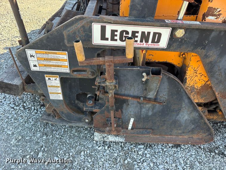 image for item ET2086 2001 LeeBoy L8560T paver