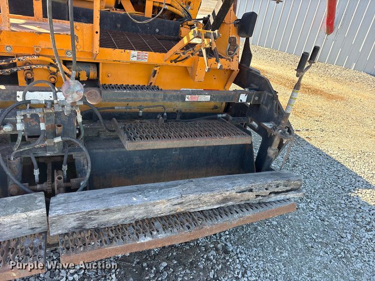 image for item ET2086 2001 LeeBoy L8560T paver