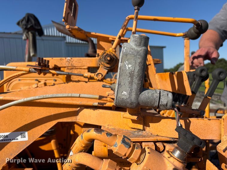 image for item ET2086 2001 LeeBoy L8560T paver