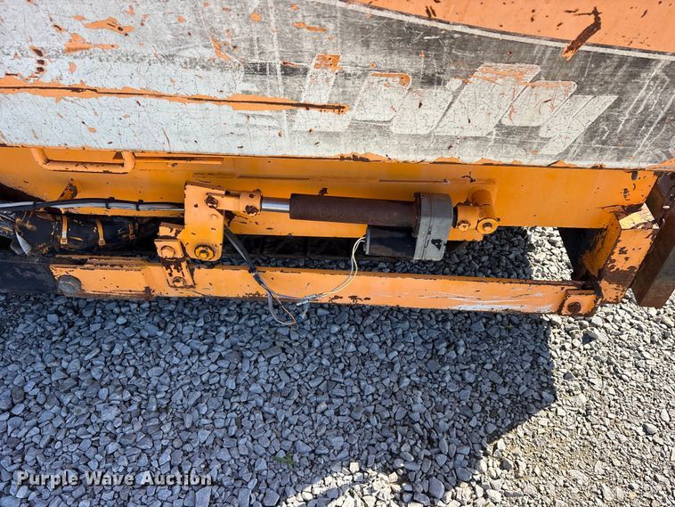 image for item ET2086 2001 LeeBoy L8560T paver