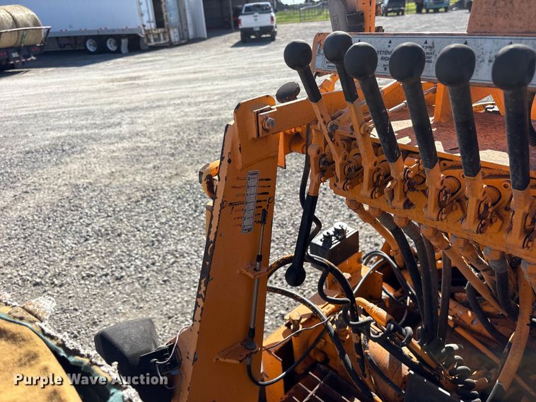 image for item ET2086 2001 LeeBoy L8560T paver