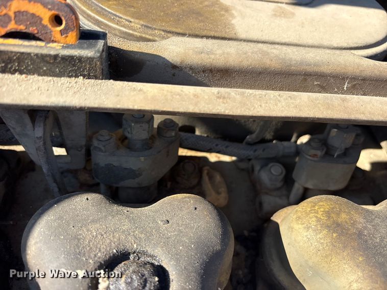 image for item ET2086 2001 LeeBoy L8560T paver