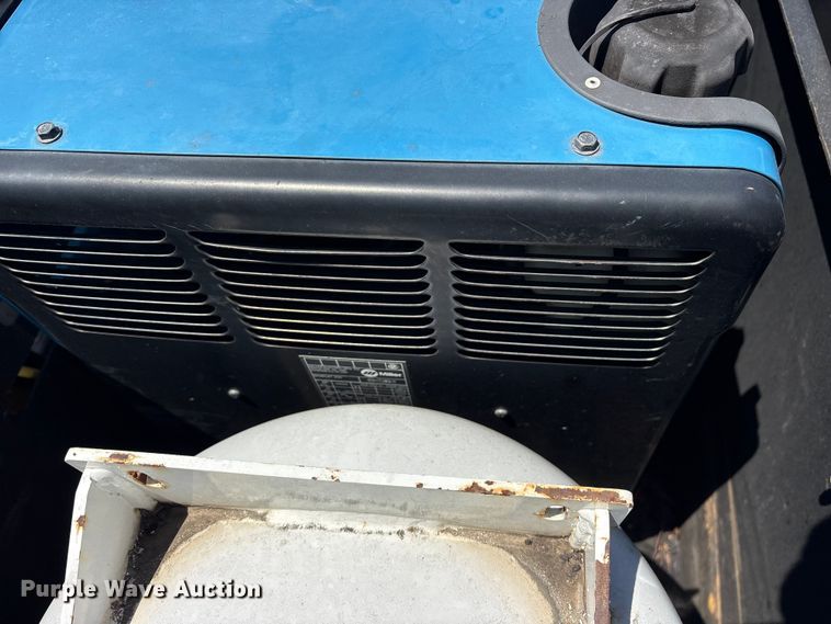 image for item ET2091 2013 Ford F550 Super Duty utility / service truck