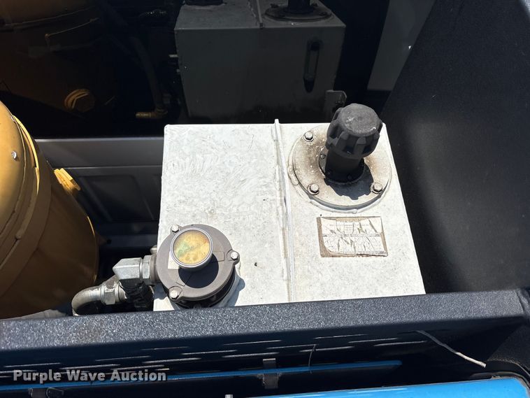 image for item ET2091 2013 Ford F550 Super Duty utility / service truck