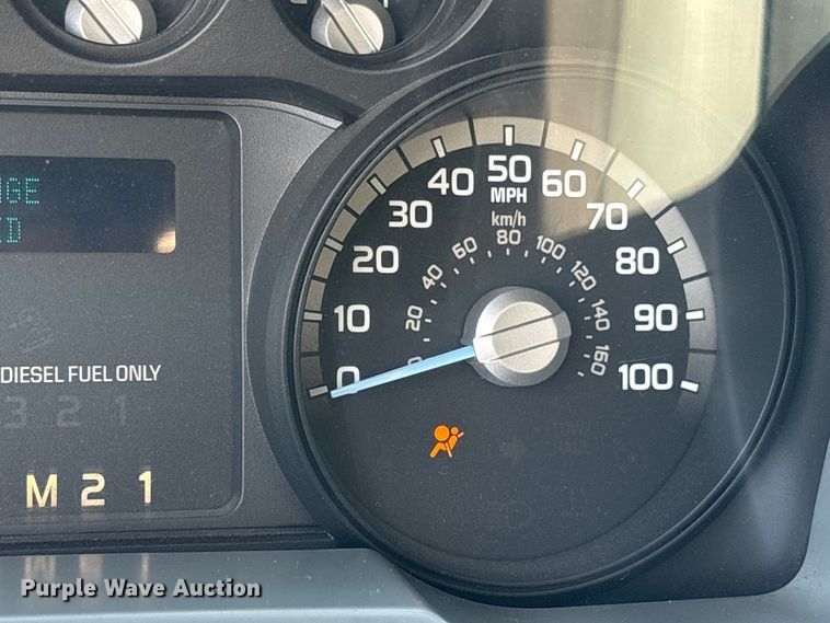 image for item ET2091 2013 Ford F550 Super Duty utility / service truck