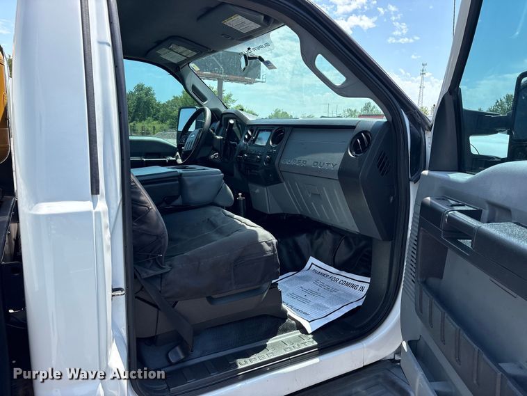 image for item ET2091 2013 Ford F550 Super Duty utility / service truck