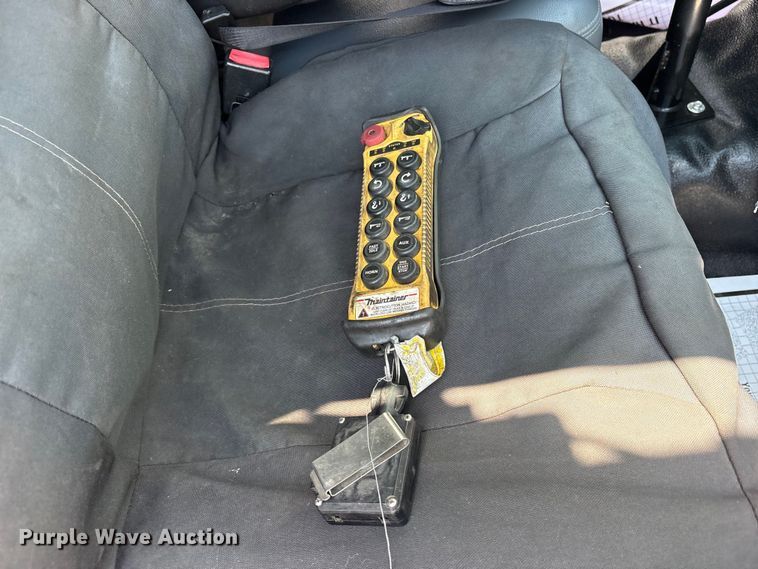image for item ET2091 2013 Ford F550 Super Duty utility / service truck