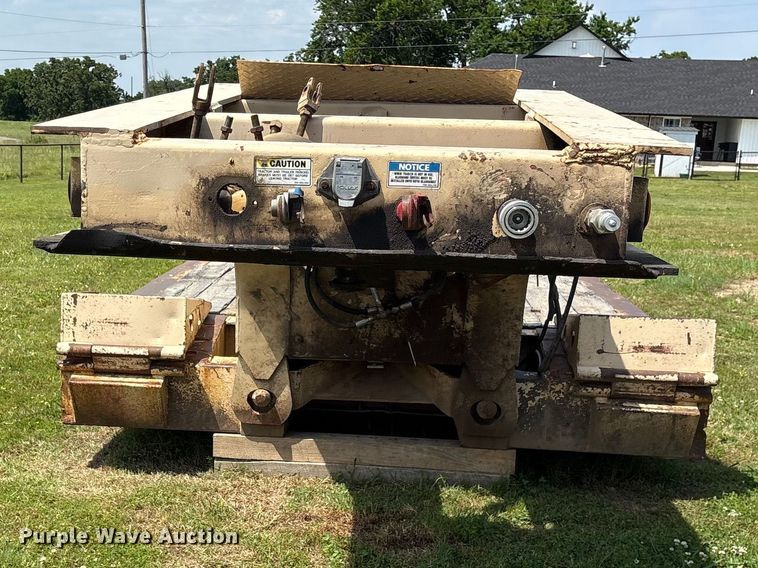 image for item ET2094 1992 Trail King TK100HD3-483 lowboy equipment trailer