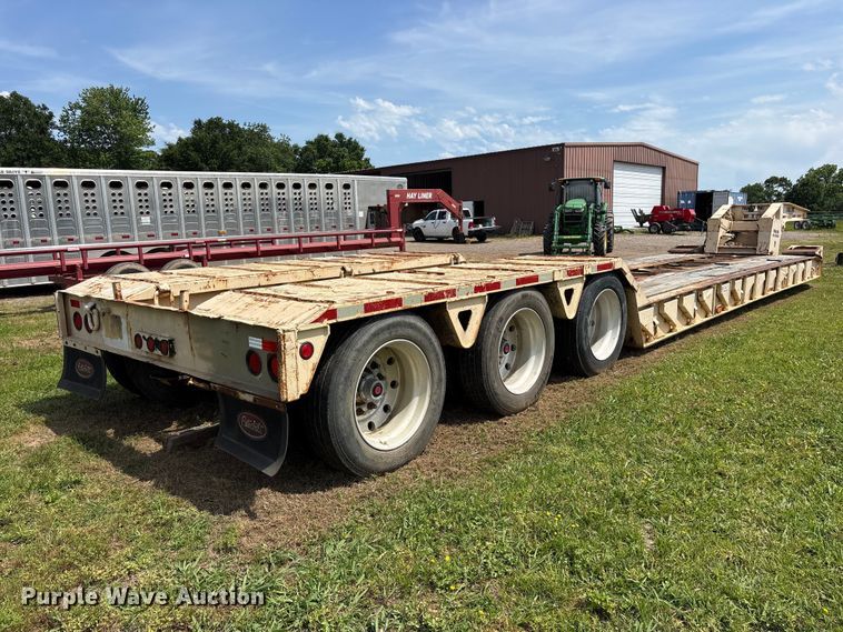 image for item ET2094 1992 Trail King TK100HD3-483 lowboy equipment trailer