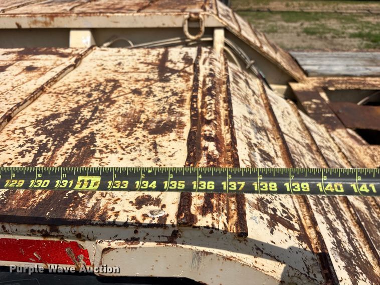 image for item ET2094 1992 Trail King TK100HD3-483 lowboy equipment trailer