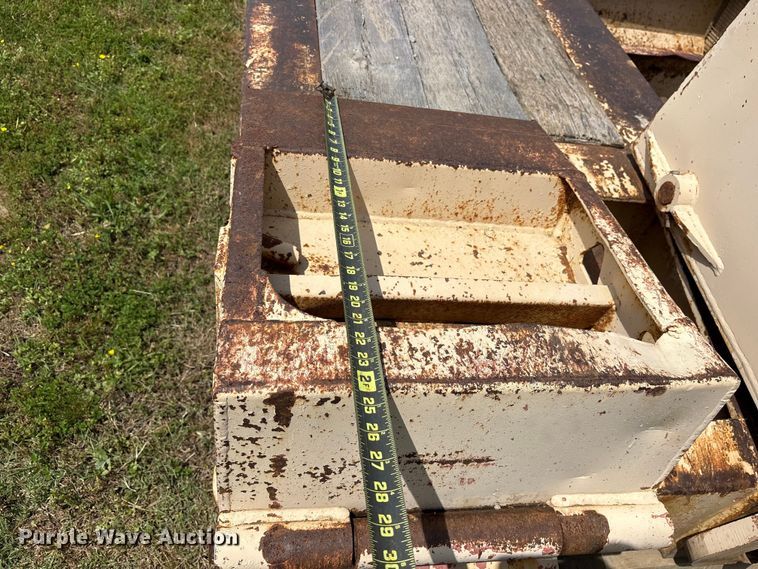 image for item ET2094 1992 Trail King TK100HD3-483 lowboy equipment trailer