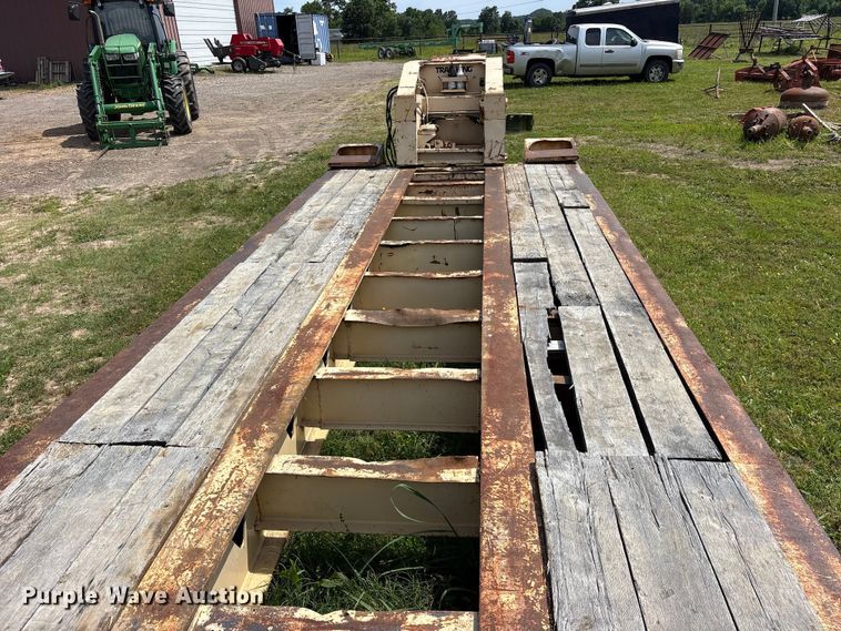 image for item ET2094 1992 Trail King TK100HD3-483 lowboy equipment trailer
