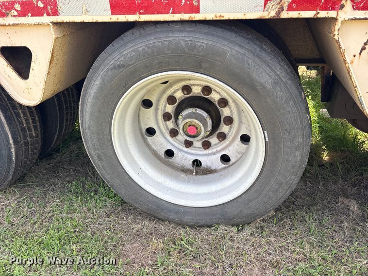 image for item ET2094 1992 Trail King TK100HD3-483 lowboy equipment trailer