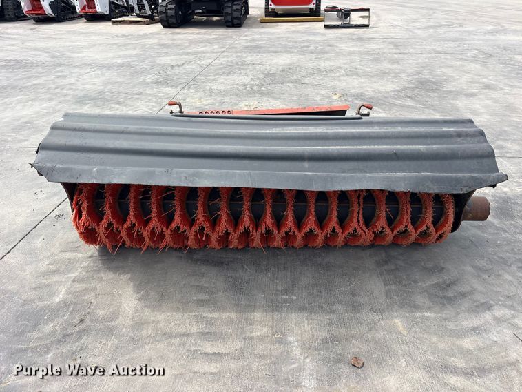 image for item ET2096 2018 Bobcat 68 Angle Broom skid steer broom
