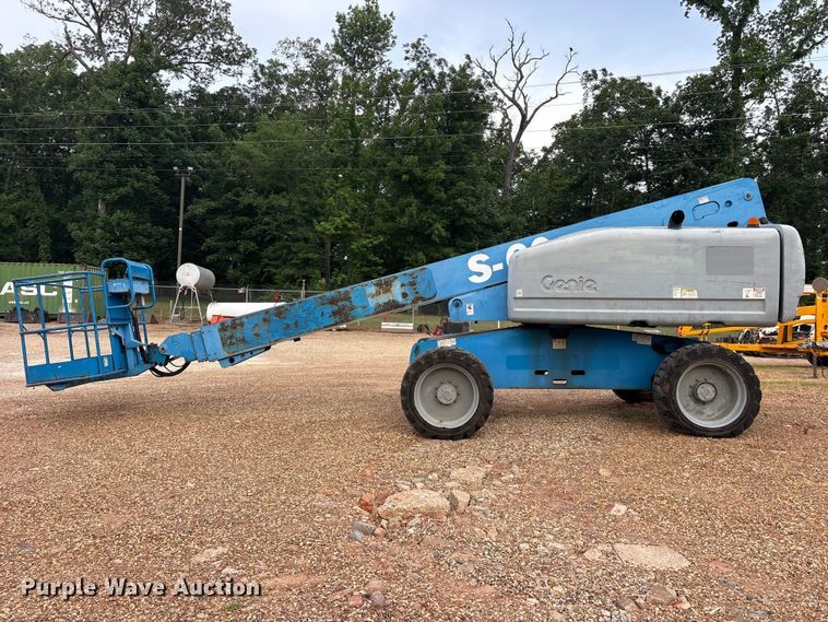 image for item ET2101 2006 Genie S-60 boom lift