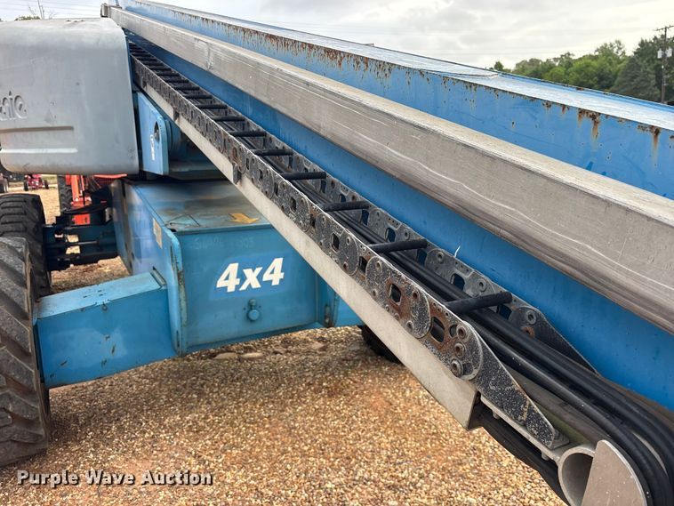 image for item ET2101 2006 Genie S-60 boom lift
